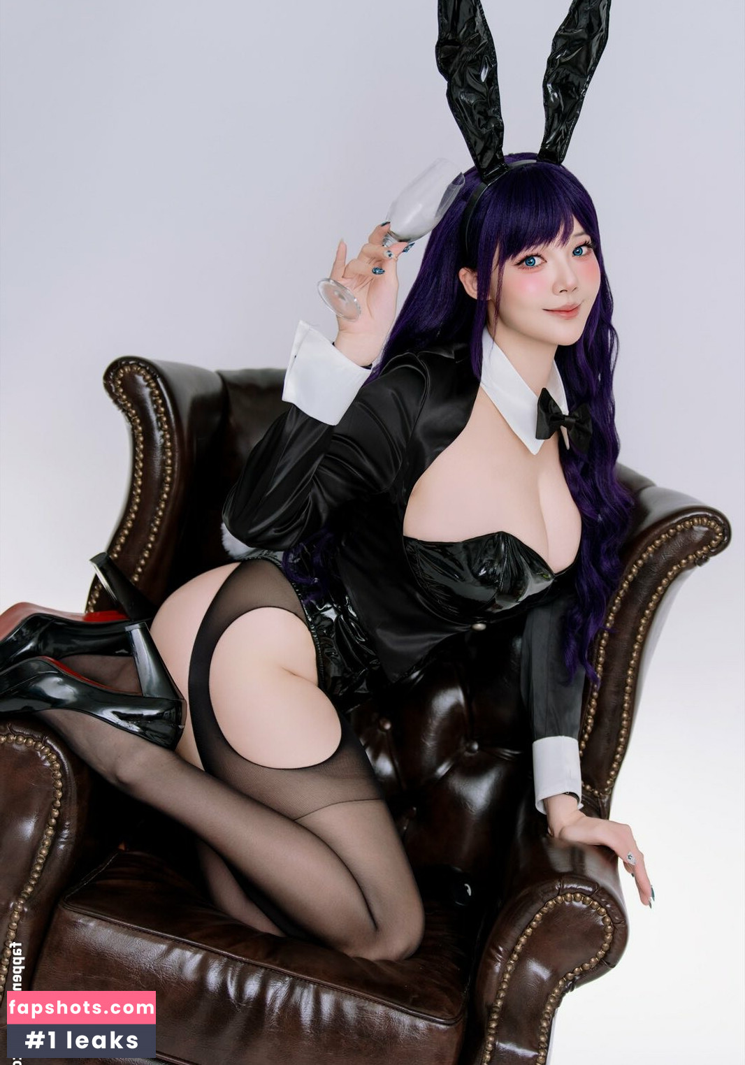 Ying Tze gallery photo #3