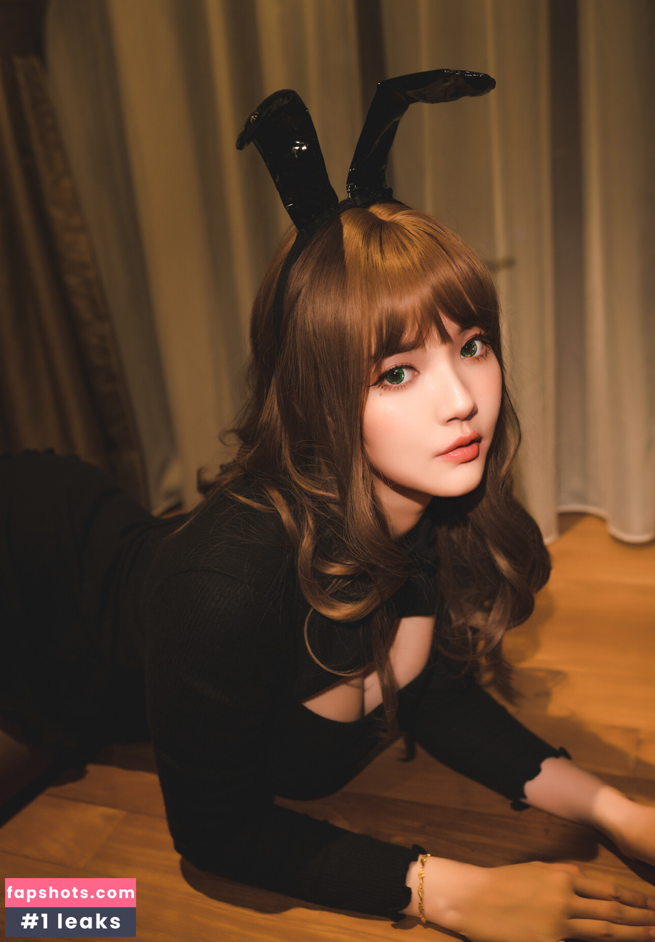 Ying Tze gallery photo #22