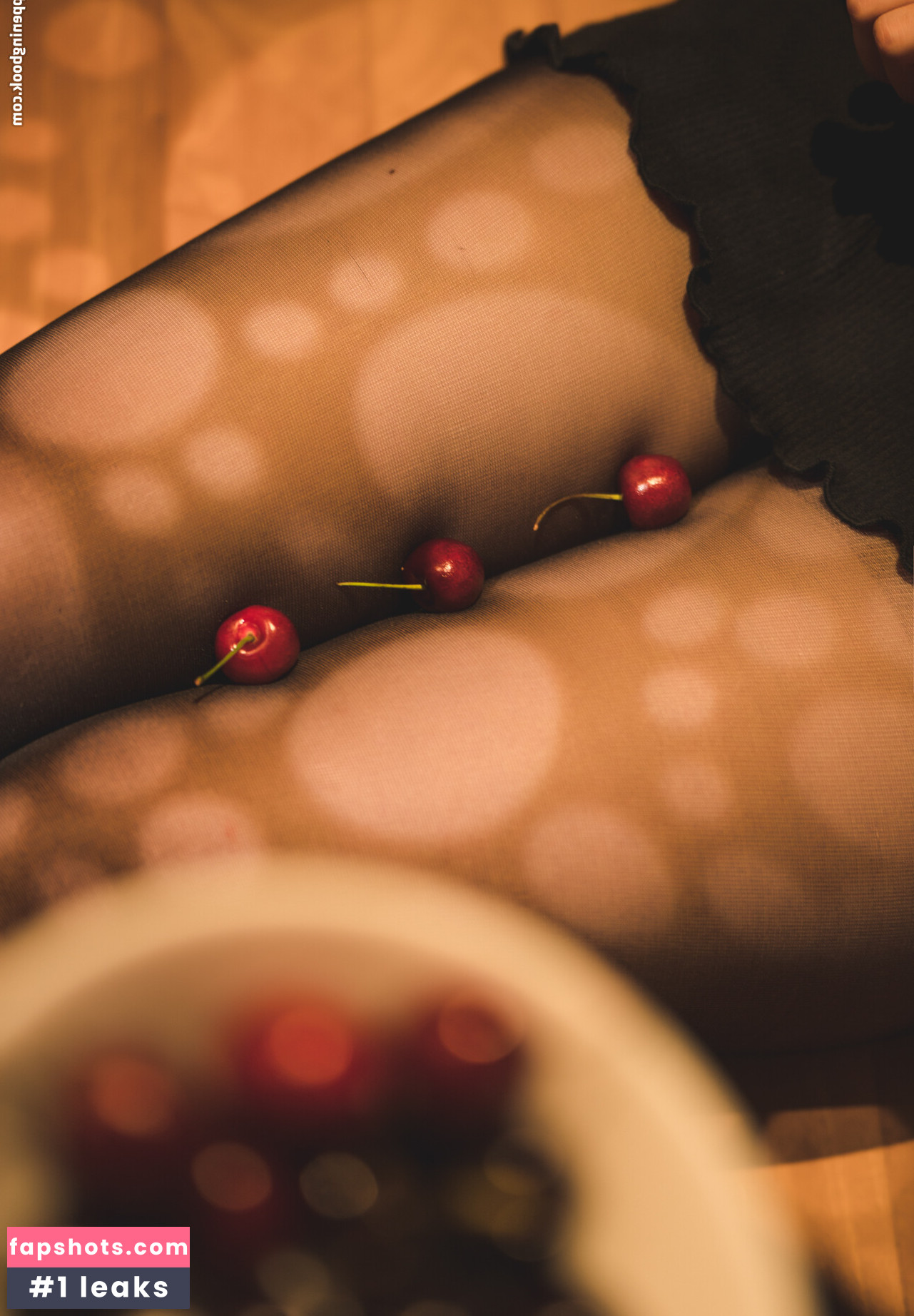 Ying Tze gallery photo #24