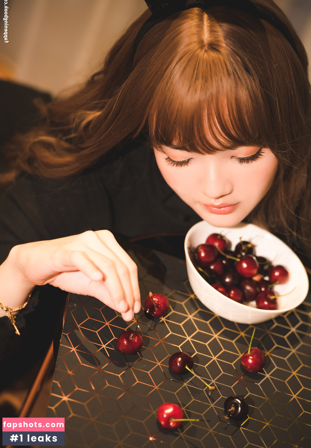 Ying Tze gallery photo #35