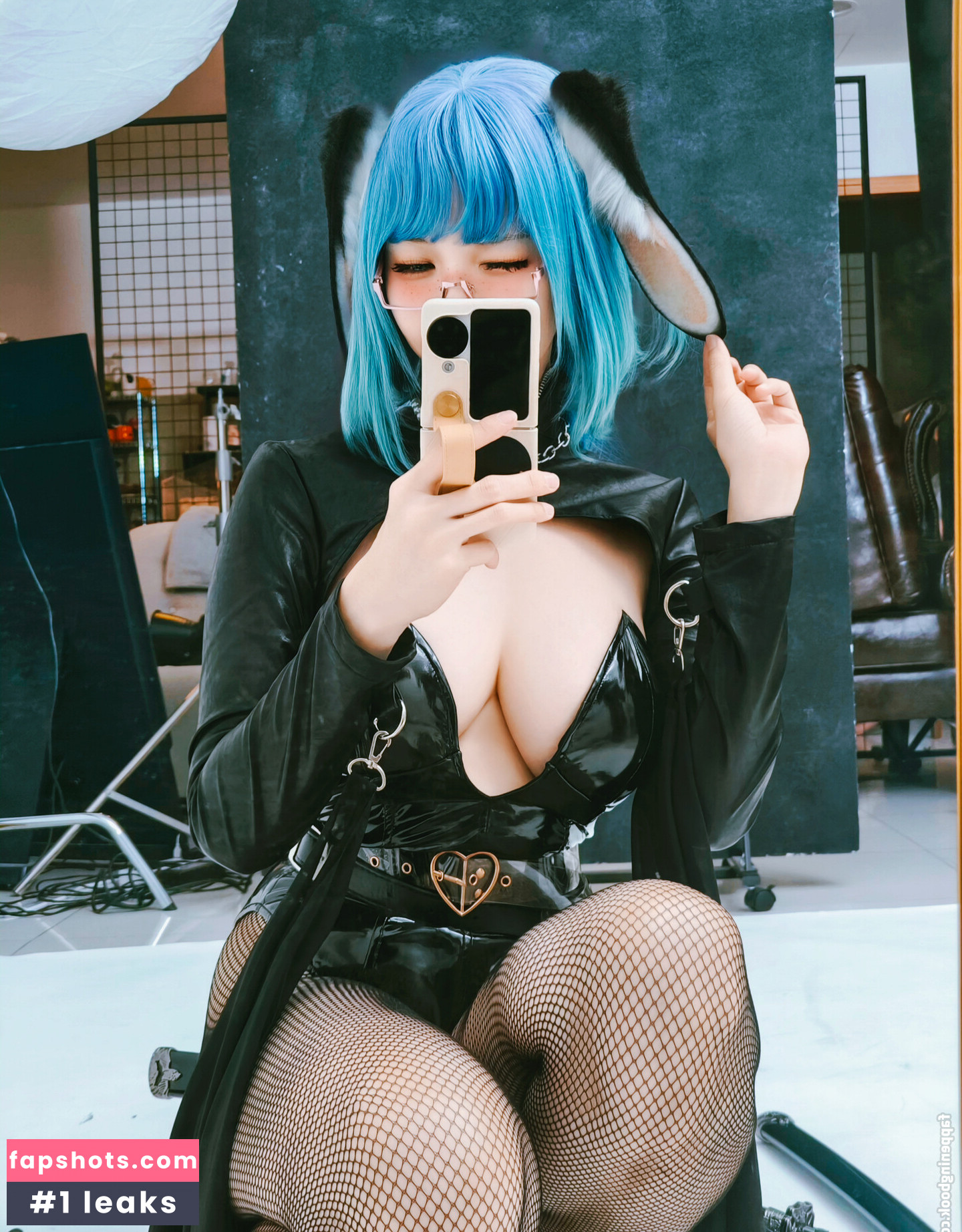 Ying Tze gallery photo #40