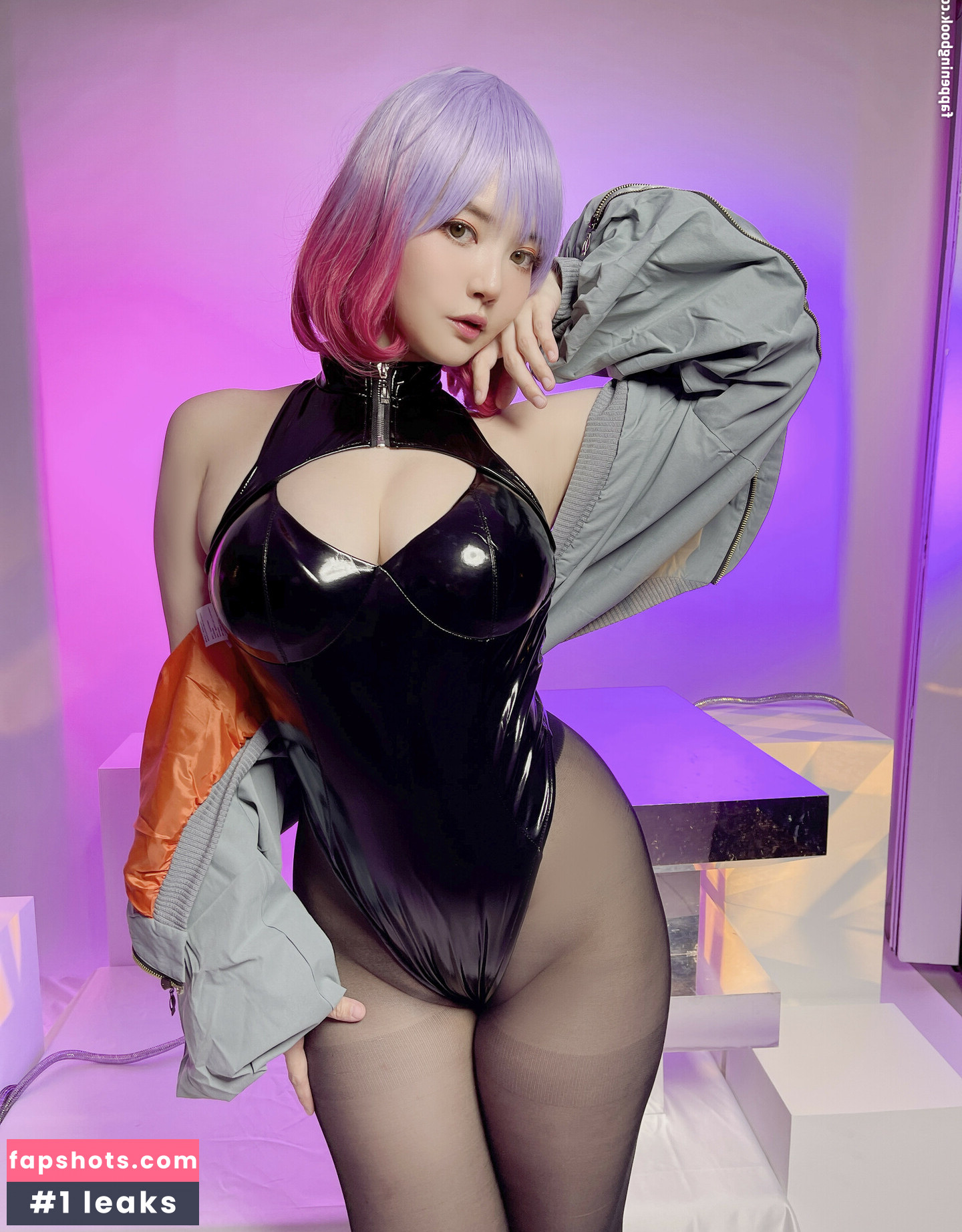 Ying Tze gallery photo #52