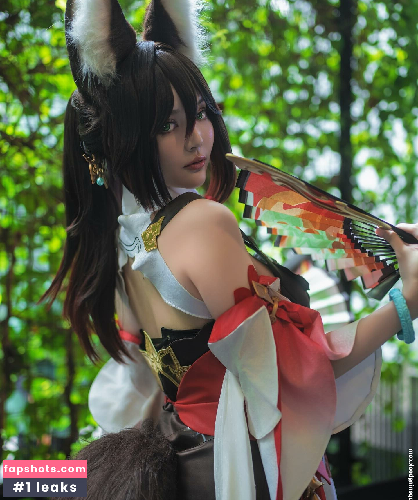 Ying Tze gallery photo #59