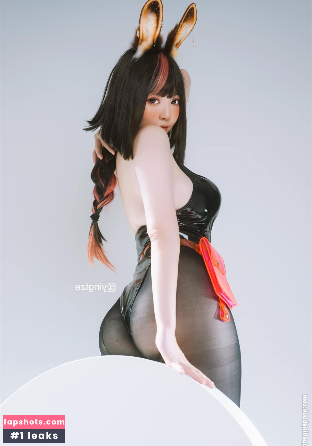 Ying Tze gallery photo #62