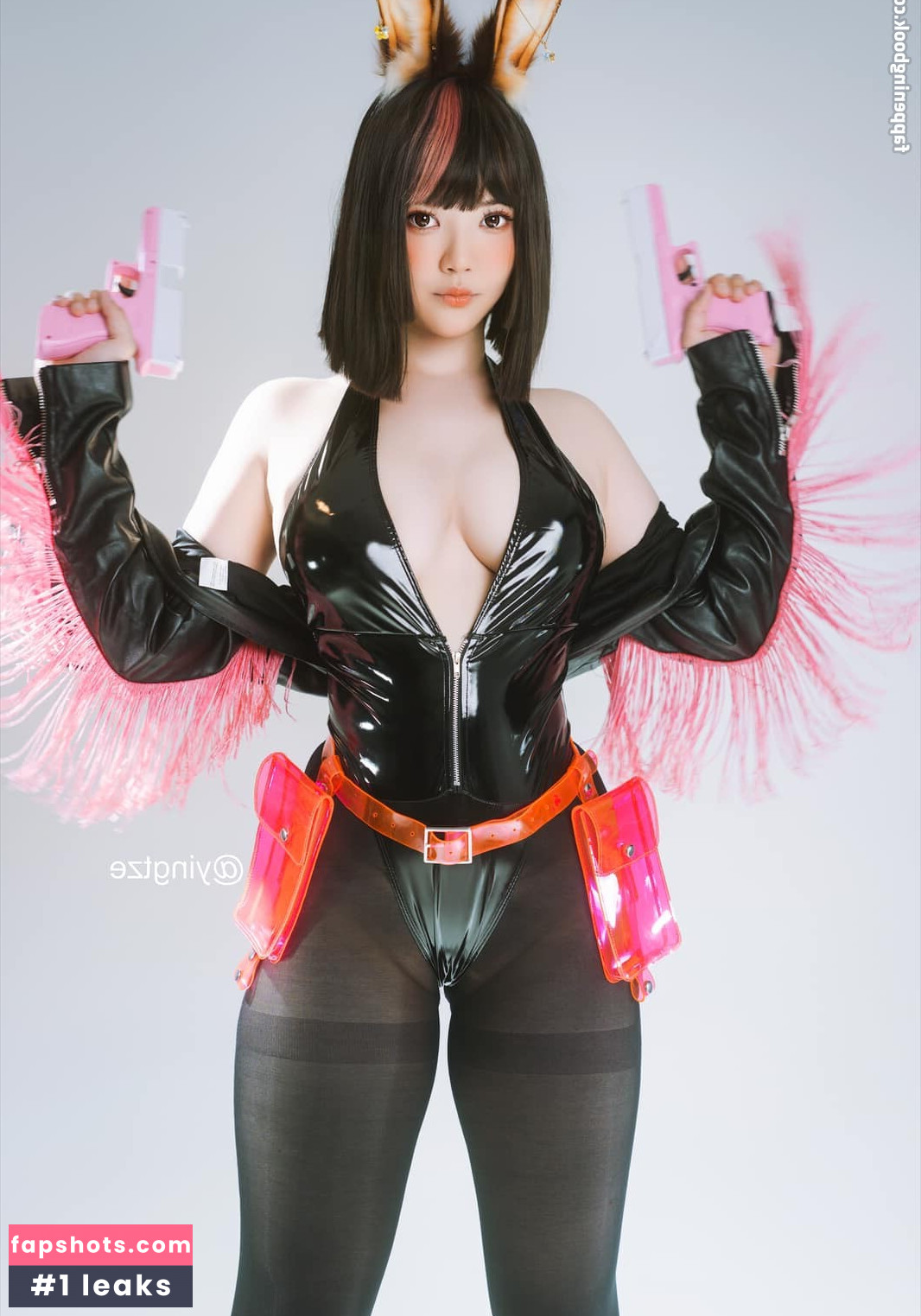 Ying Tze gallery photo #63