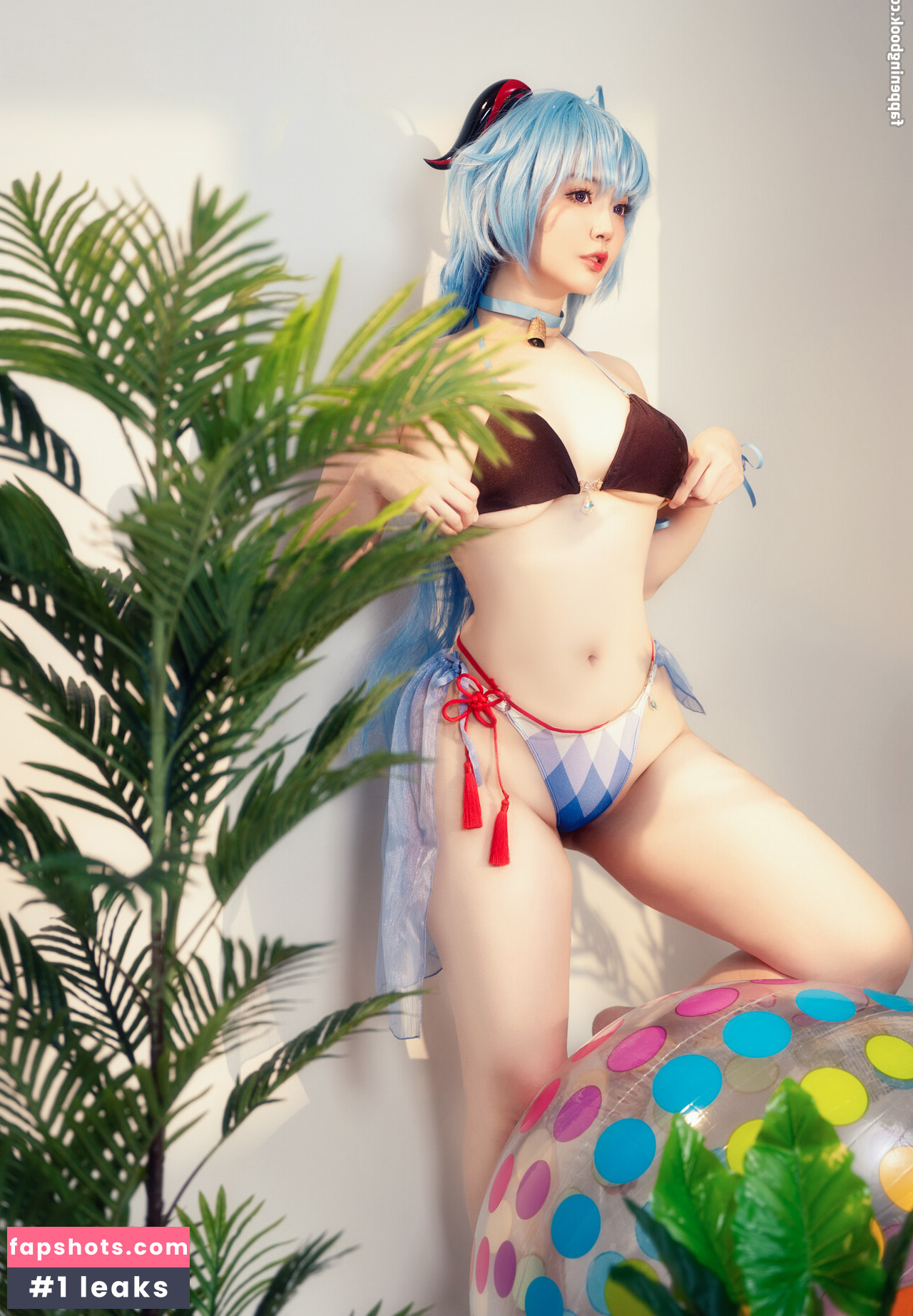 Ying Tze gallery photo #69