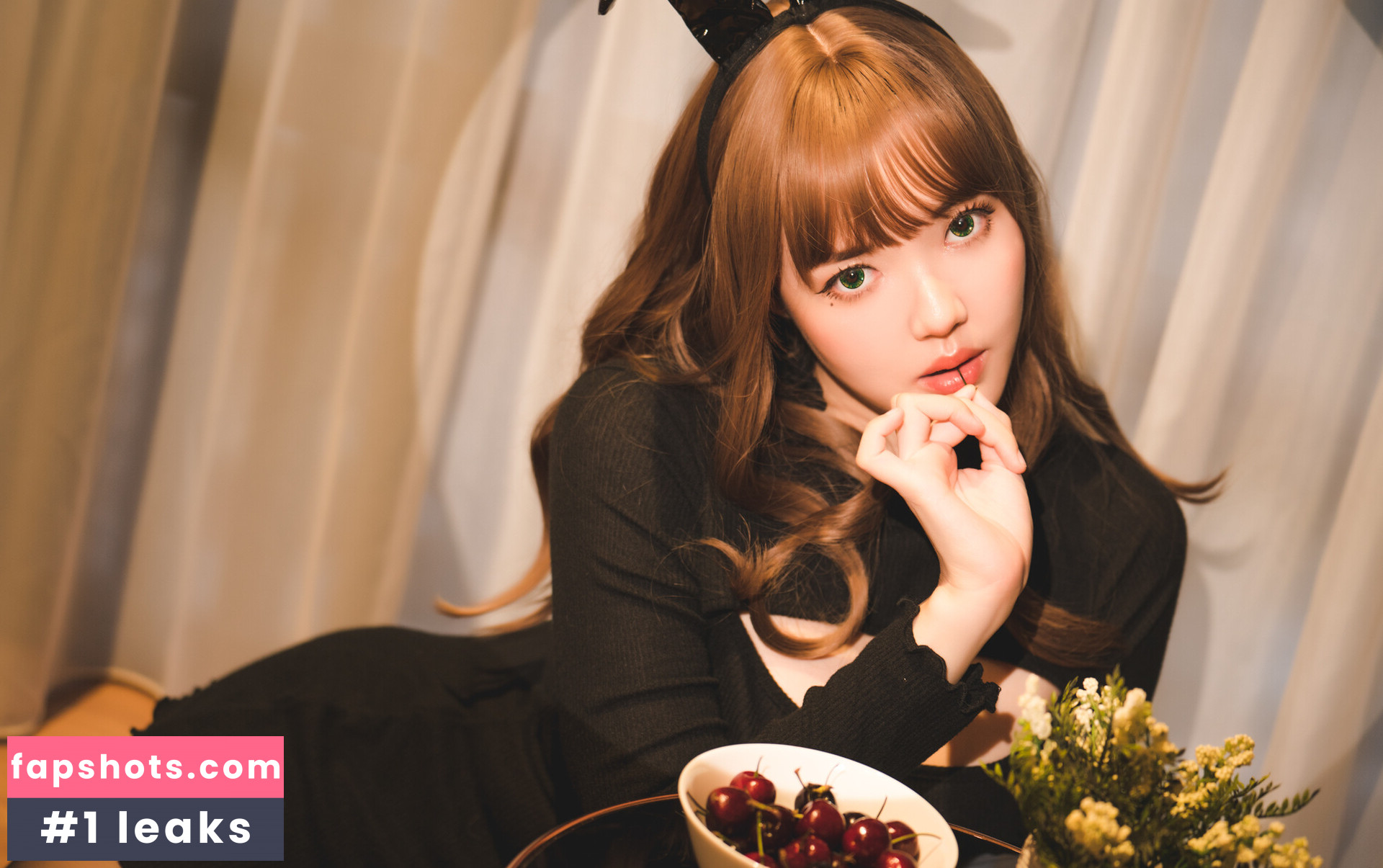 Ying Tze gallery photo #10