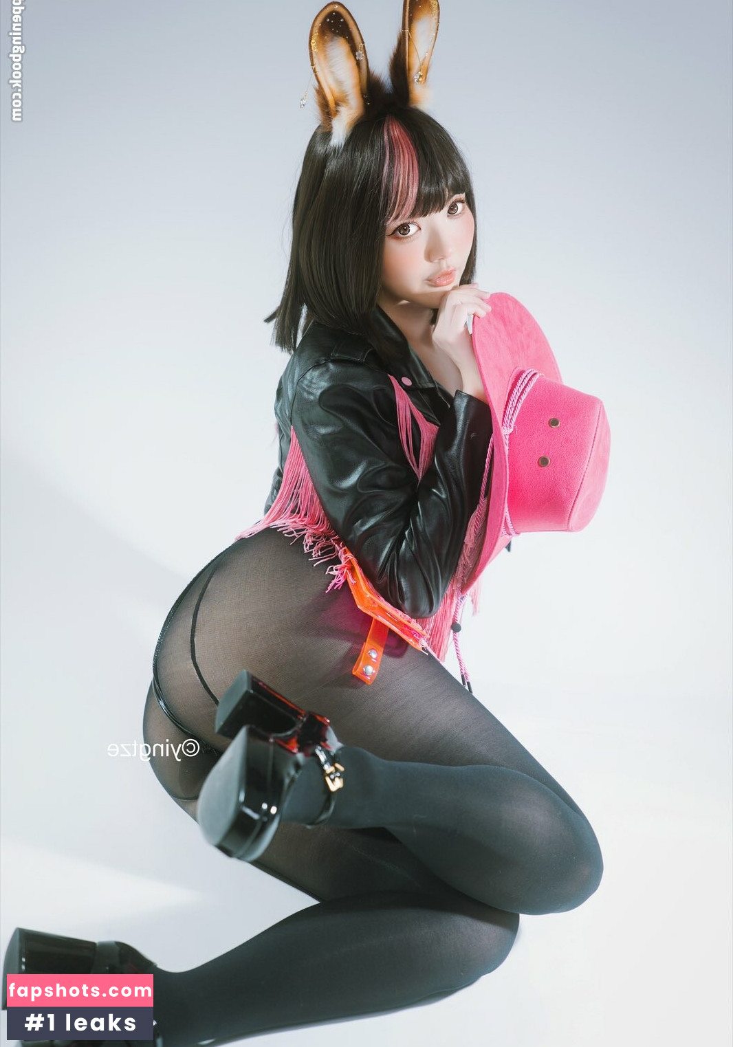 Ying Tze gallery photo #98