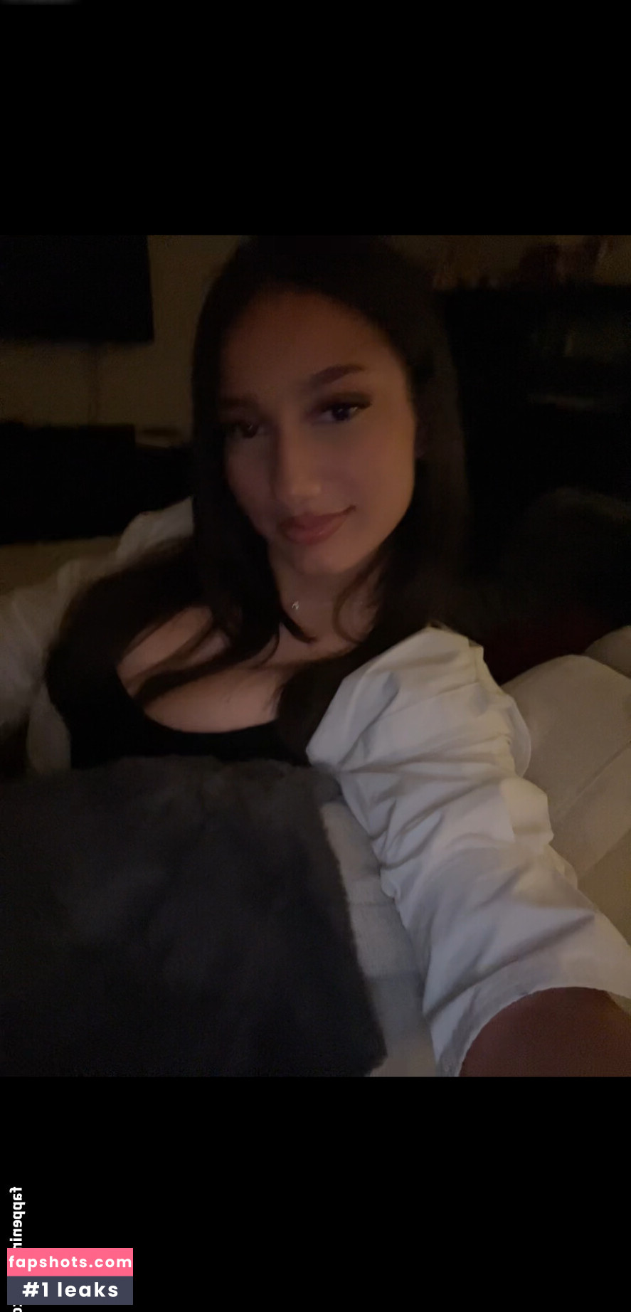 Yisel gallery photo #3