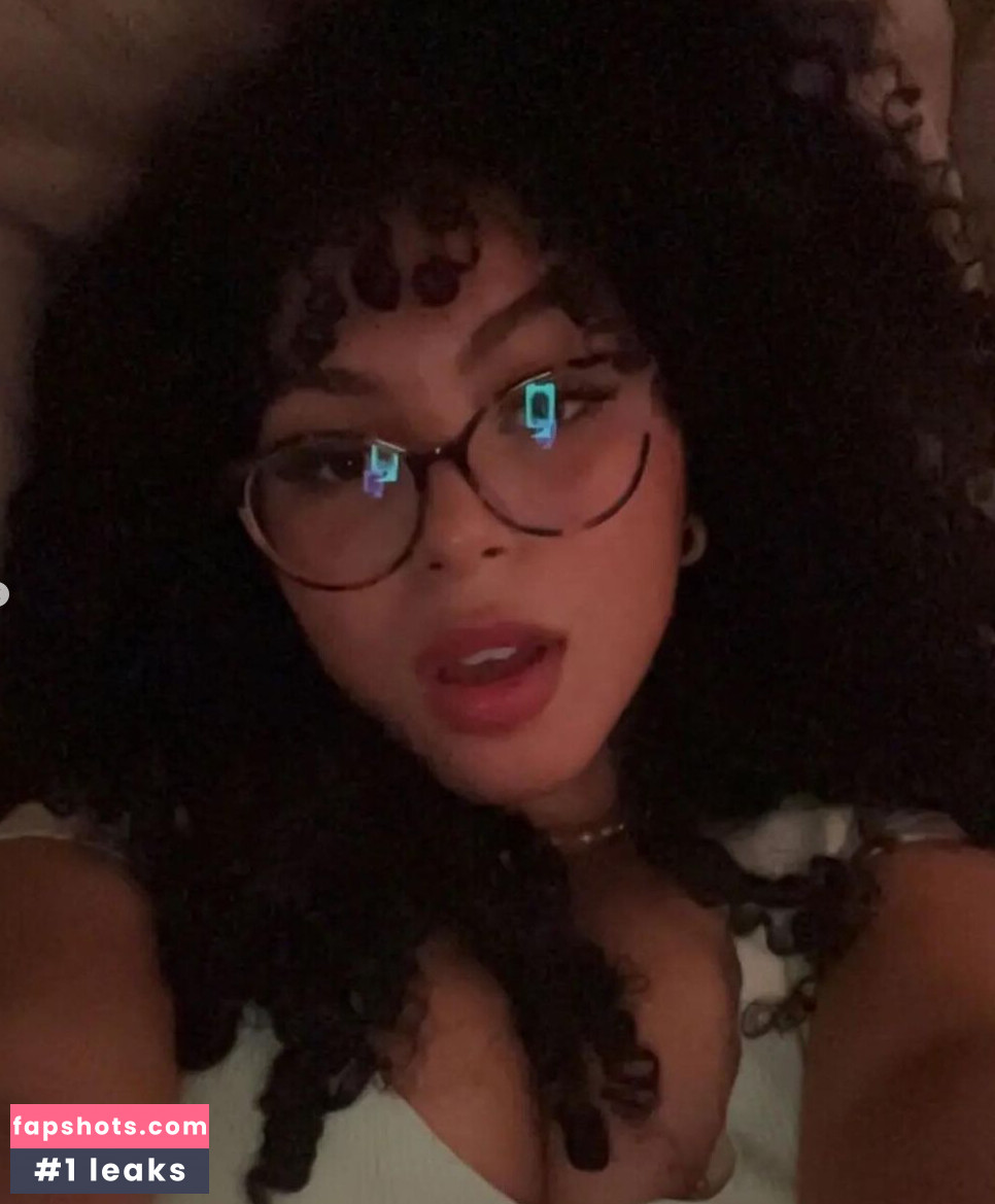 ykJazlyn nude babe gallery