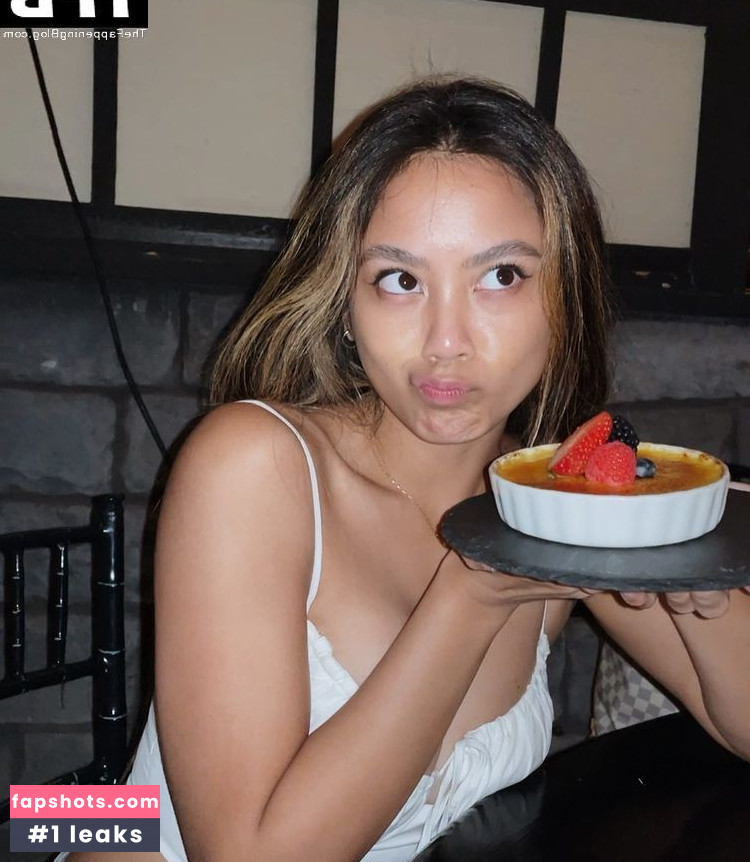 Ylona Garcia gallery photo #24