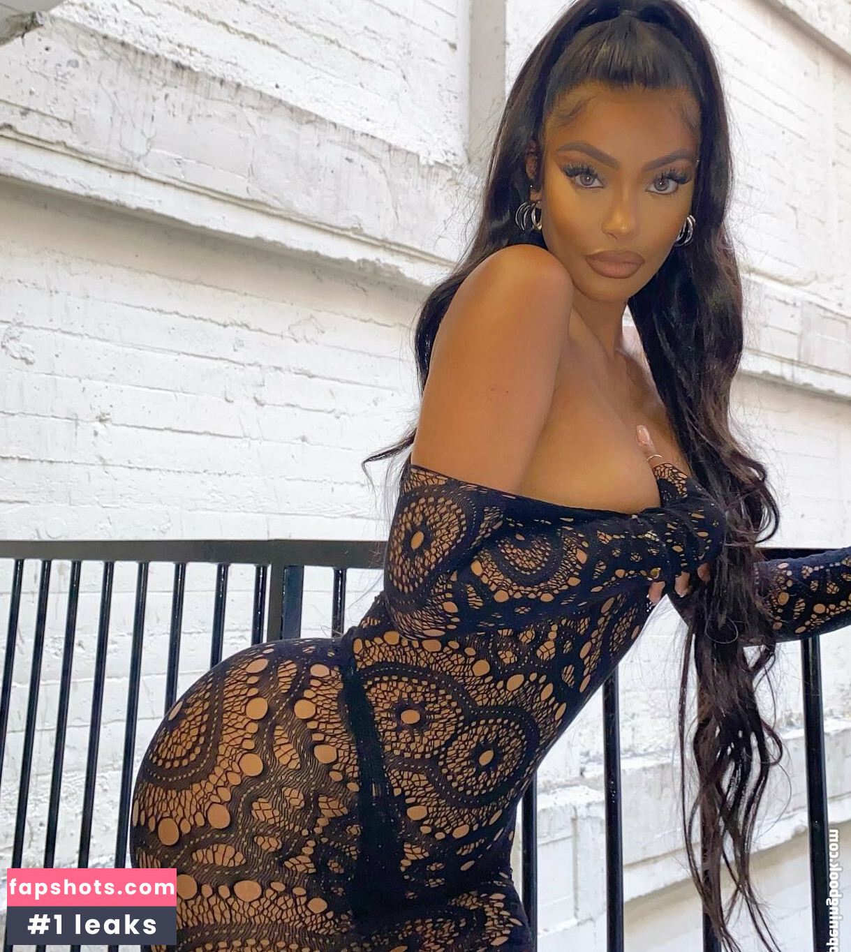 Yodit Yemane gallery photo #5