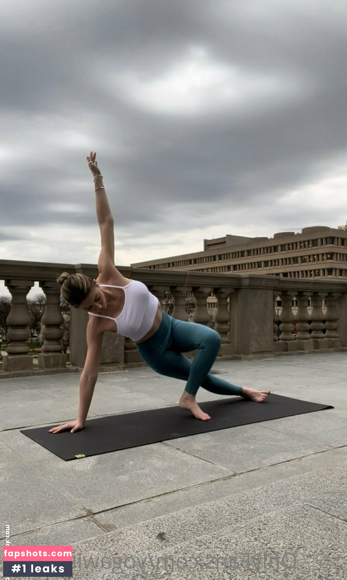 yogawithemily Nahé úniky fotek pouze od fanoušků #29 - Fapshots