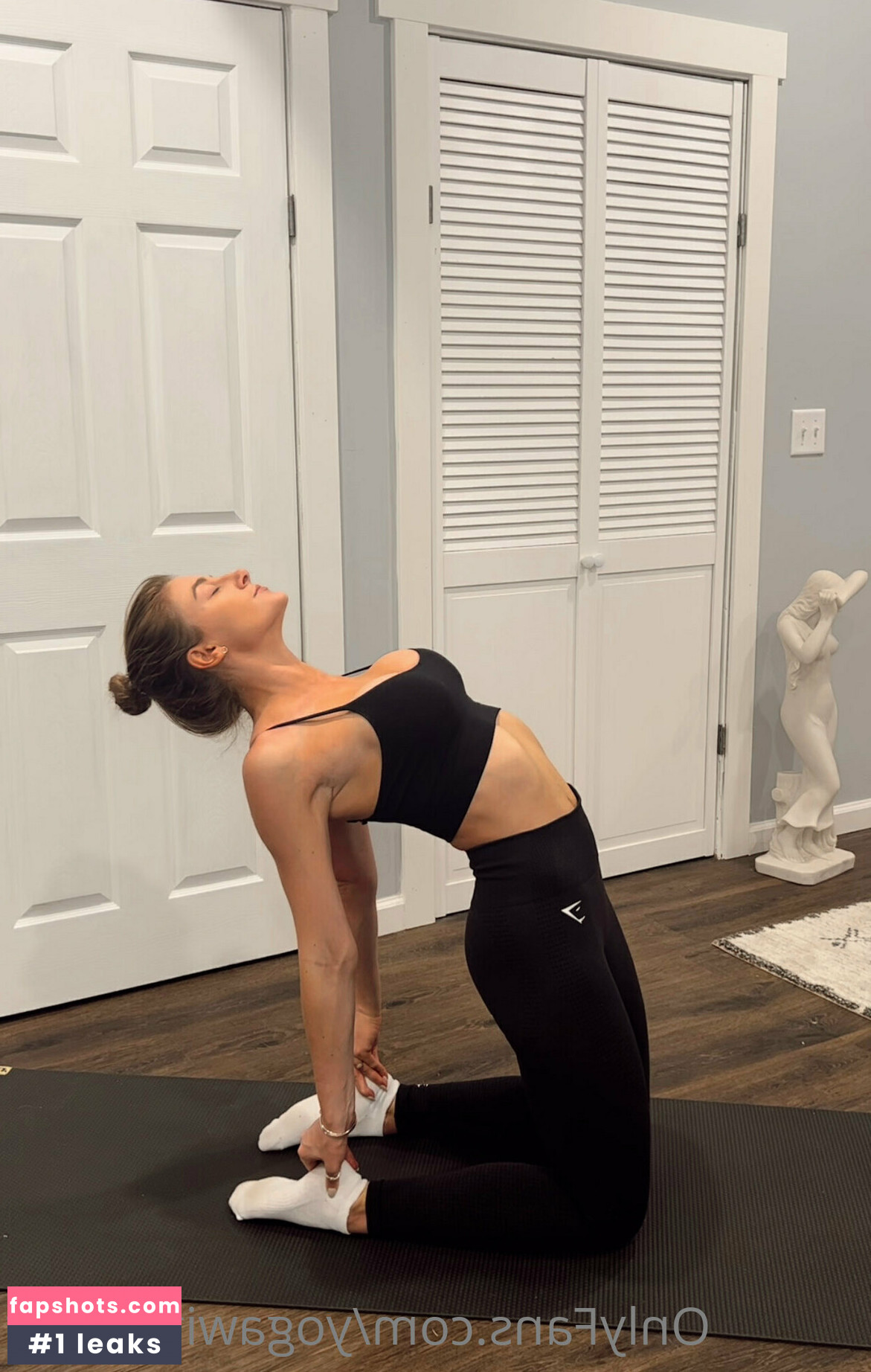 yogawithemily Nahé úniky fotek pouze od fanoušků #30 - Fapshots