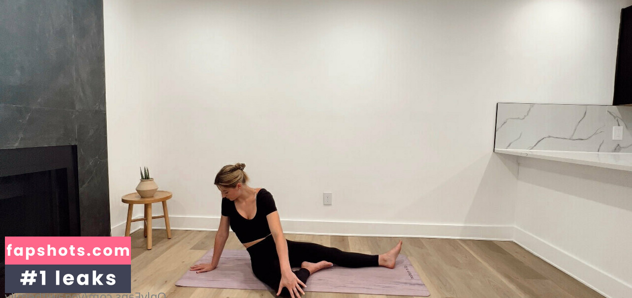 yogawithemily Nahé úniky fotek pouze od fanoušků #45 - Fapshots