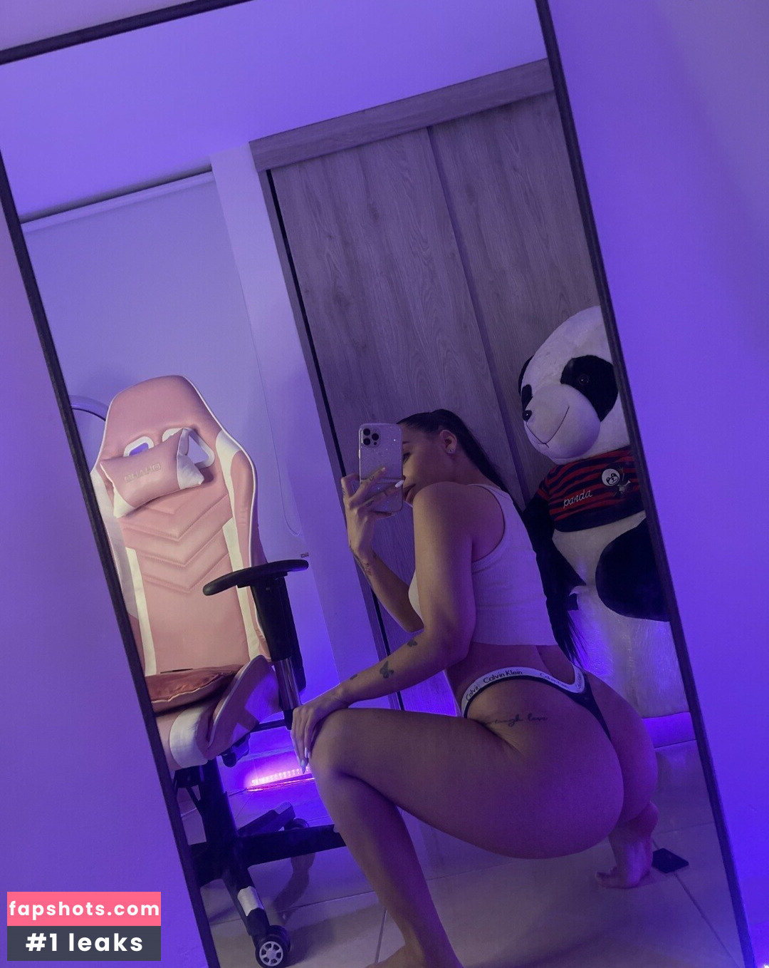 Yohanny Polacre gallery photo #15