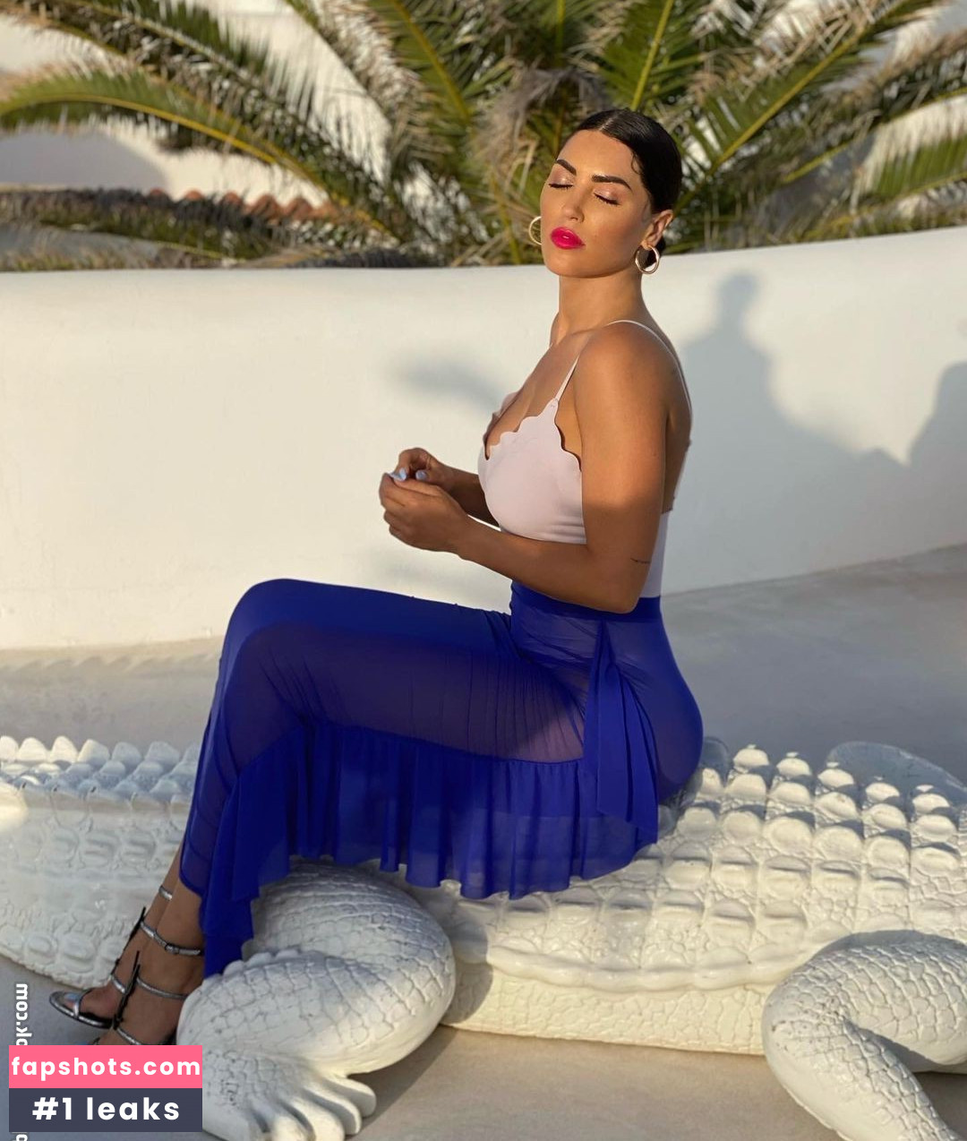 Yolanthe Sneijder-Cabau gallery photo #12