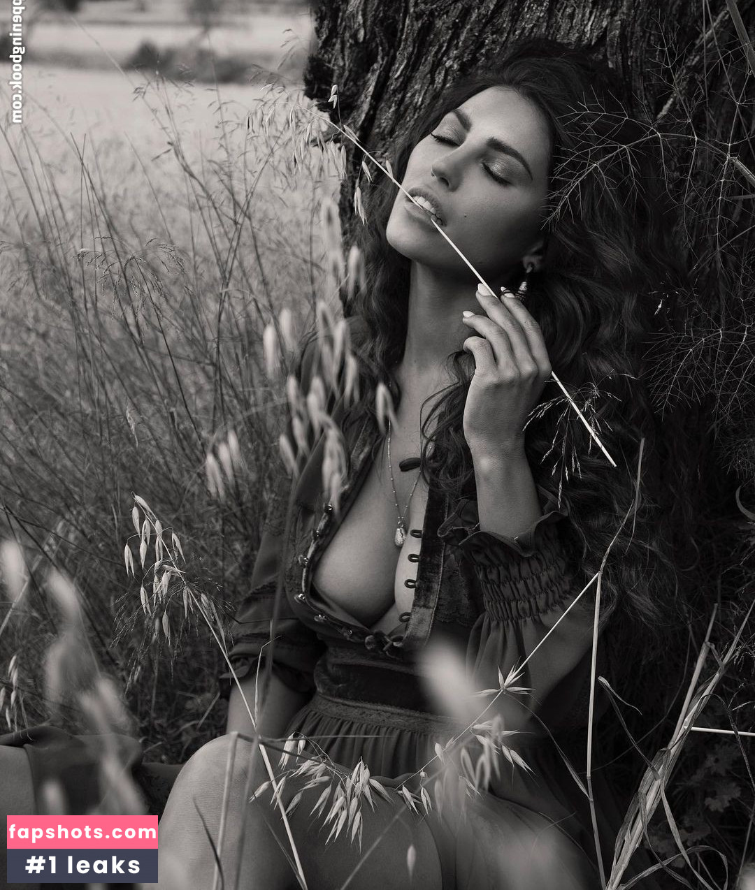 Yolanthe Sneijder-Cabau gallery photo #15