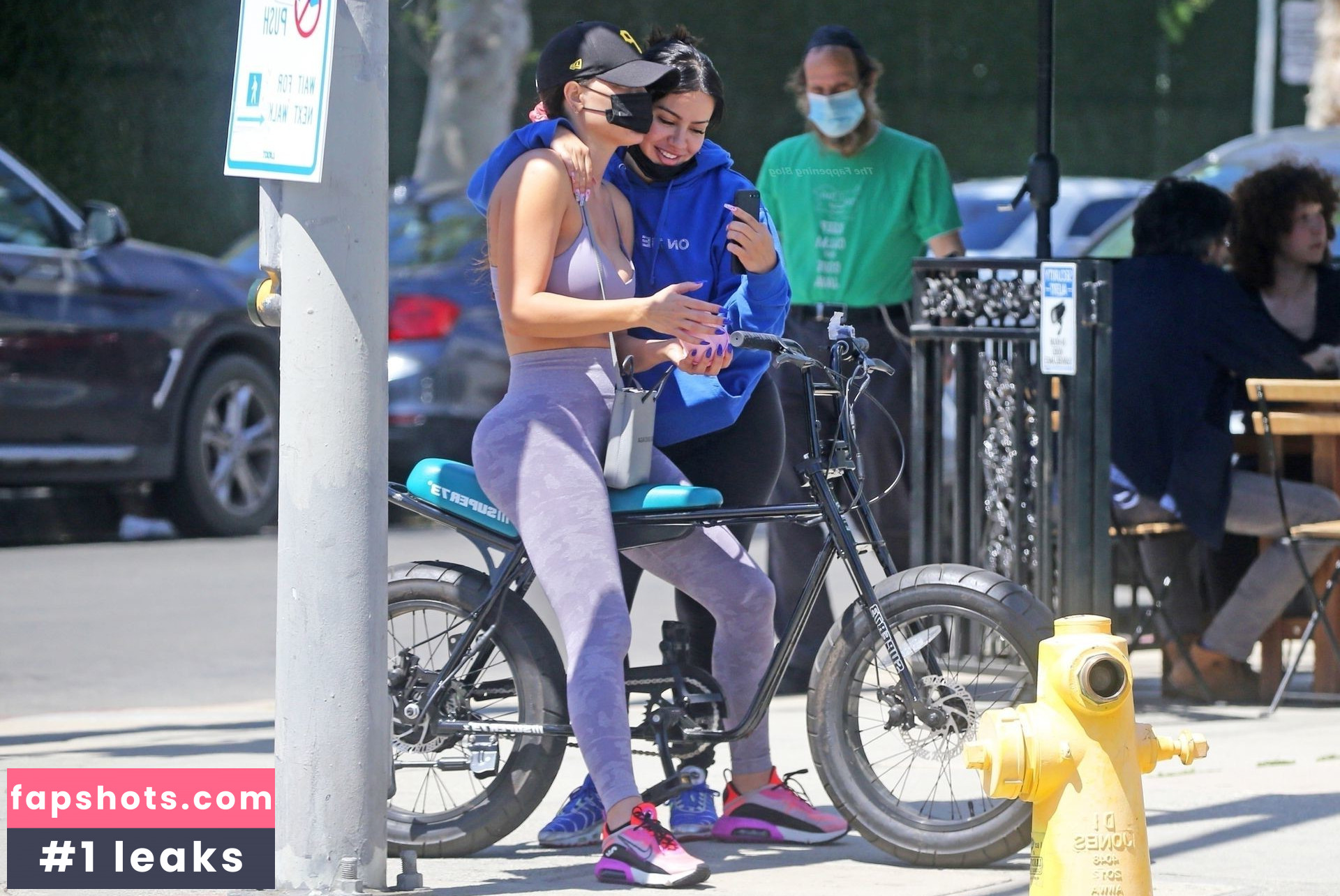 Yolanthe Sneijder-Cabau gallery photo #33