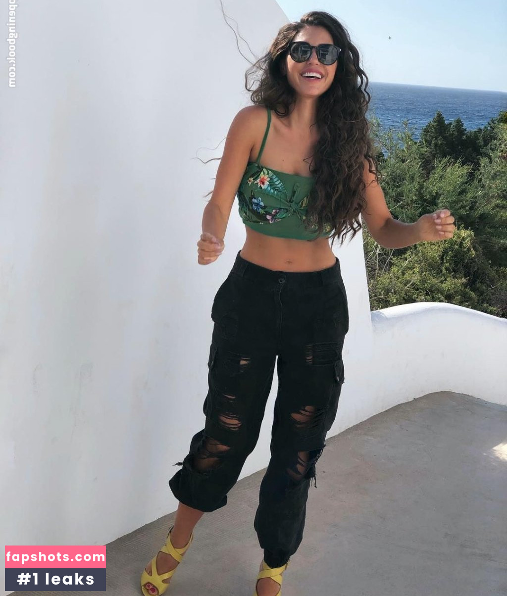 Yolanthe Sneijder-Cabau gallery photo #52