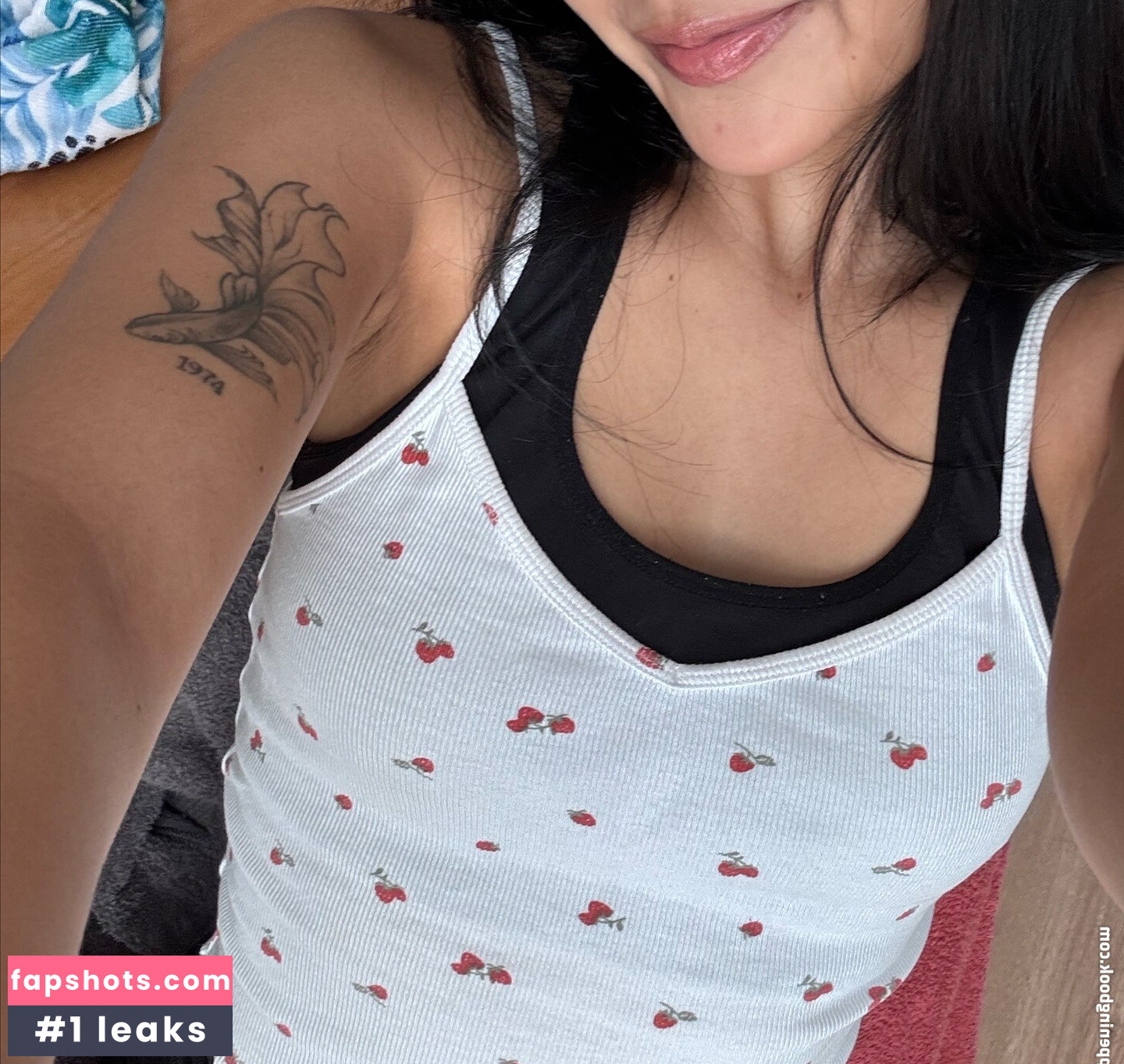 yolivia gallery photo #6