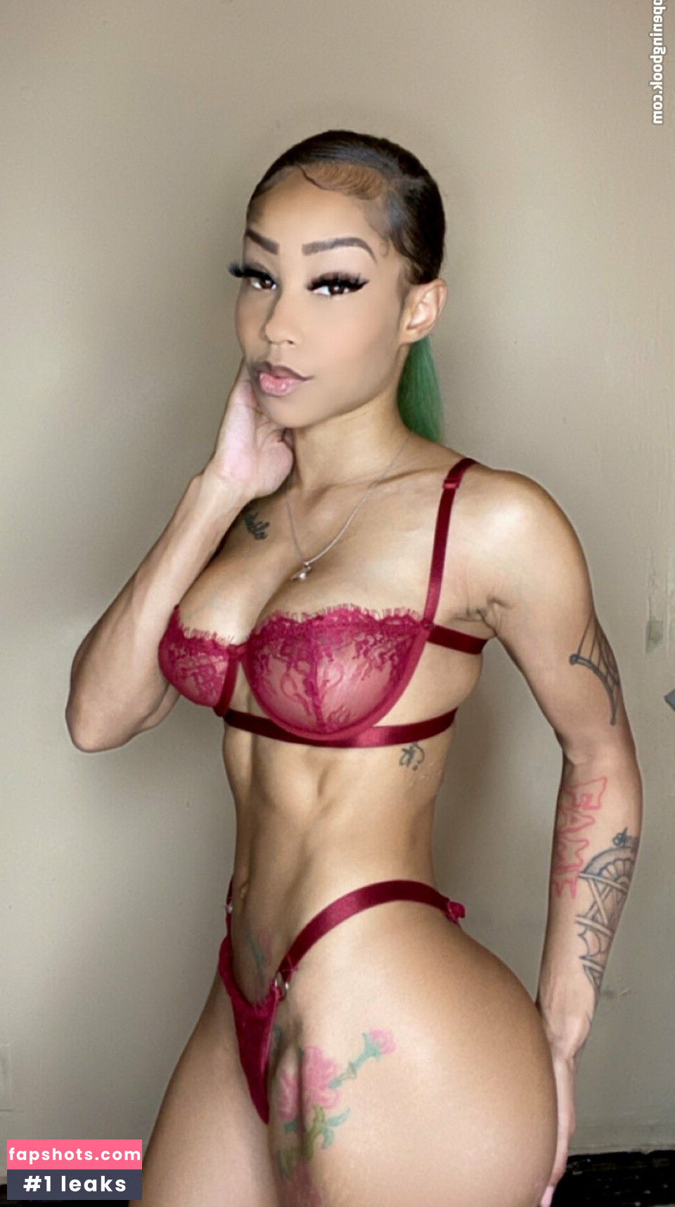 YooItsChill gallery photo #61