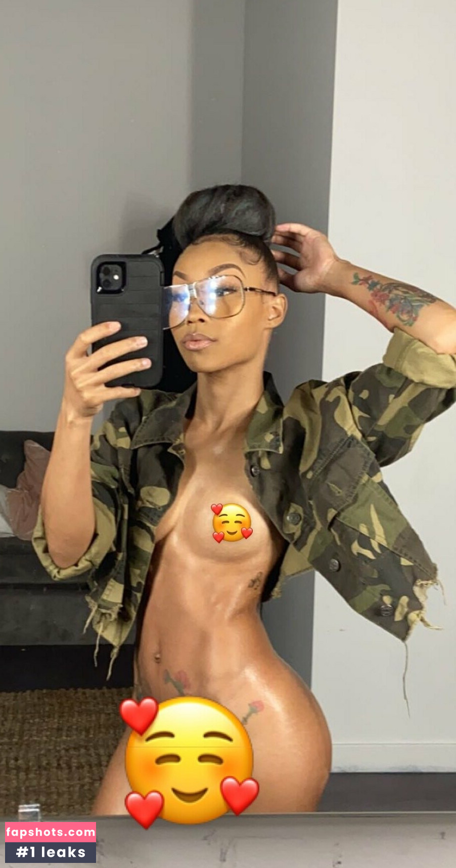 YooItsChill gallery photo #86