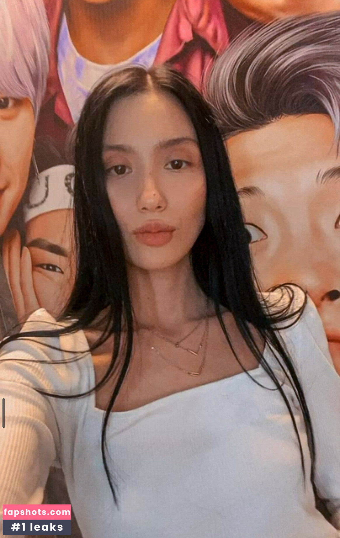 Yoona Lee gallery photo #60