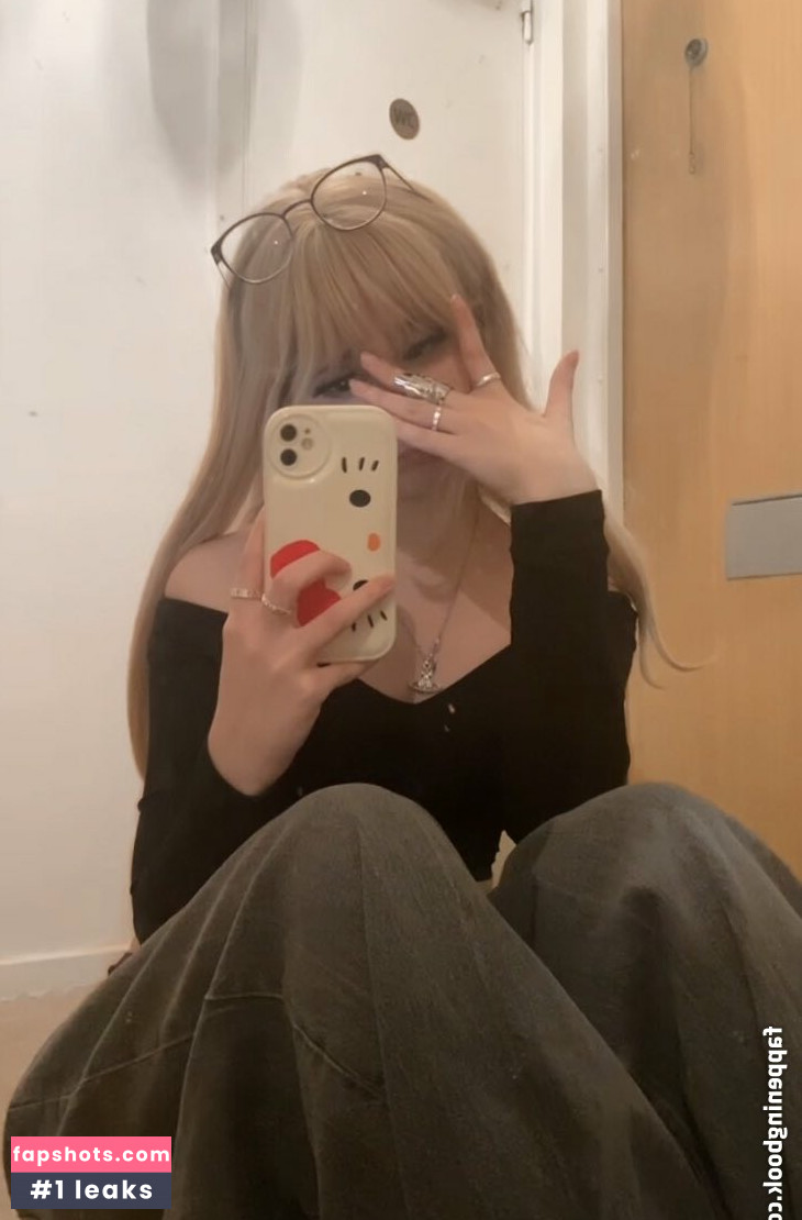 yoridere nude babe gallery