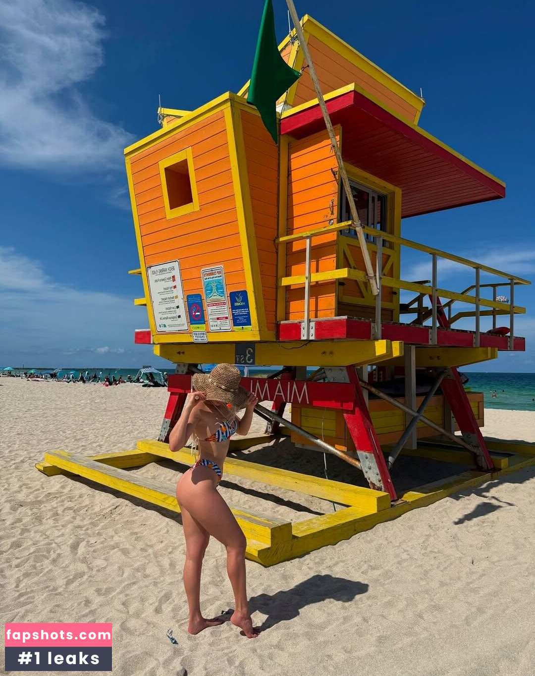 Yoselin Docampo nude babe gallery