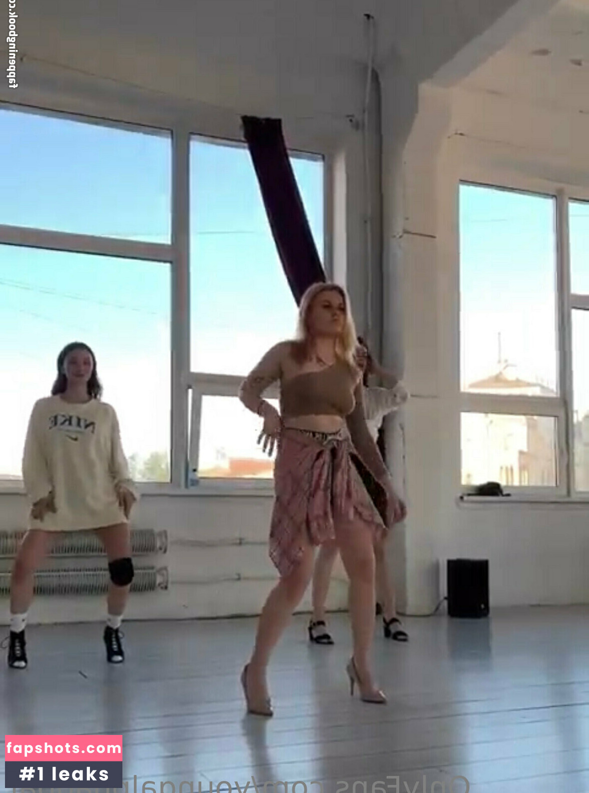 youngalphagoat gallery photo #5