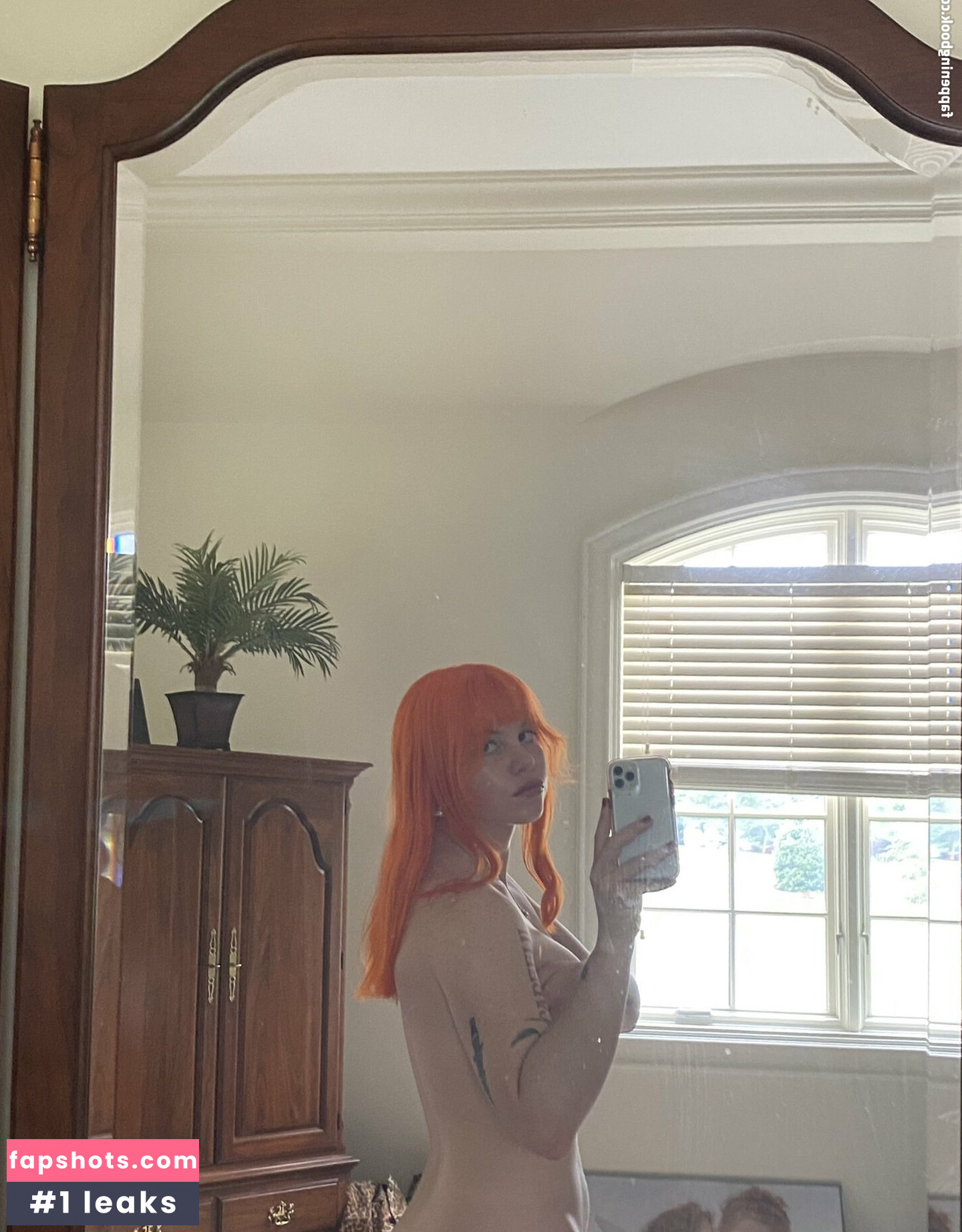 Youngfreckle gallery photo #7