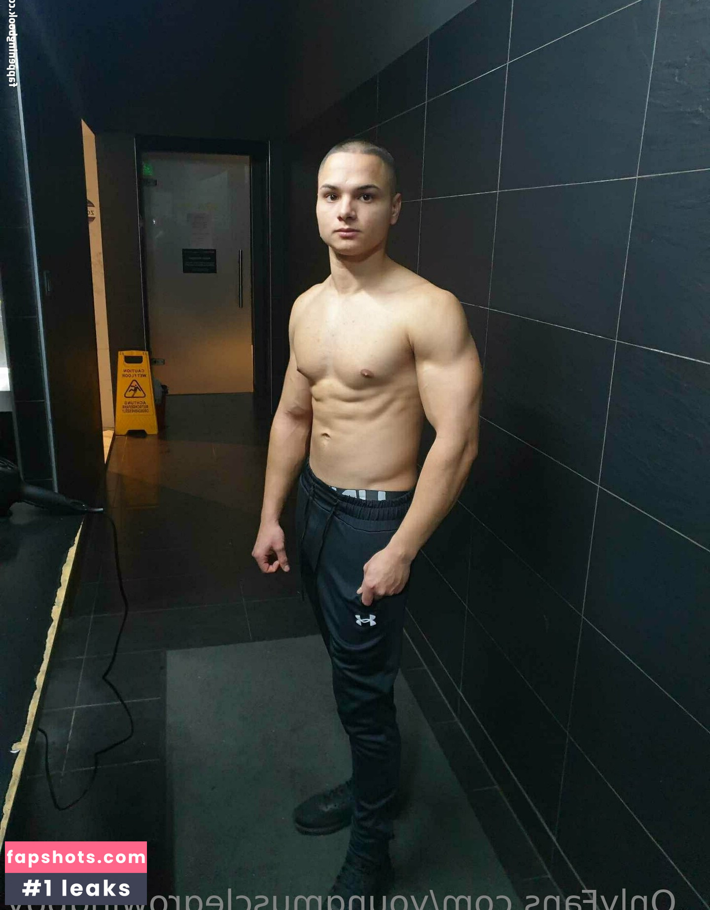 youngmusclegrowingboy Nahé úniky fotek pouze od fanoušků #6 - Fapshots