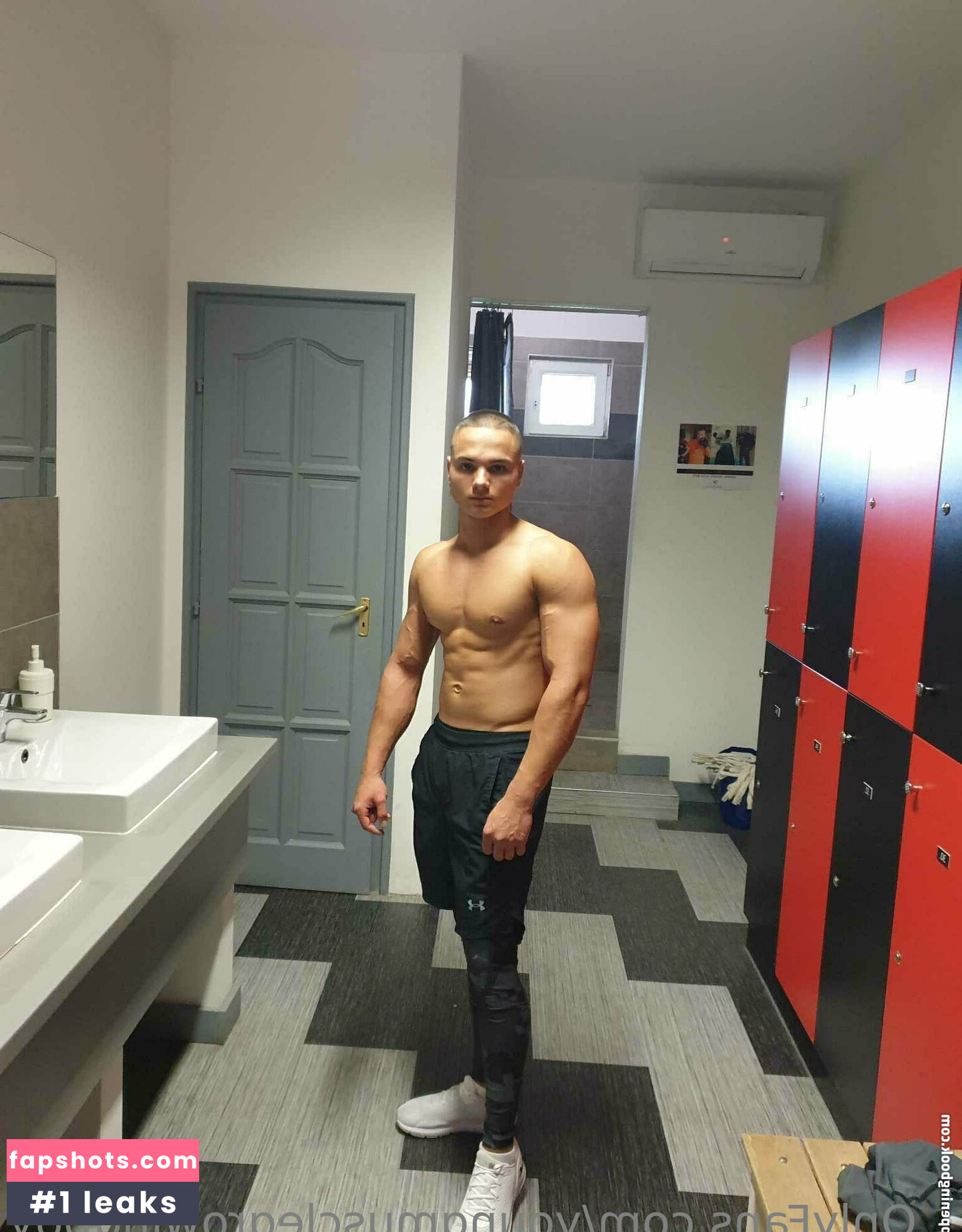 youngmusclegrowingboy Nahé úniky fotek pouze od fanoušků #8 - Fapshots