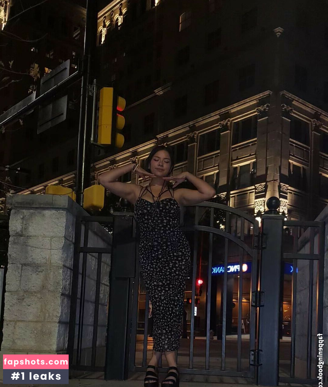 Youniklunatik gallery photo #12