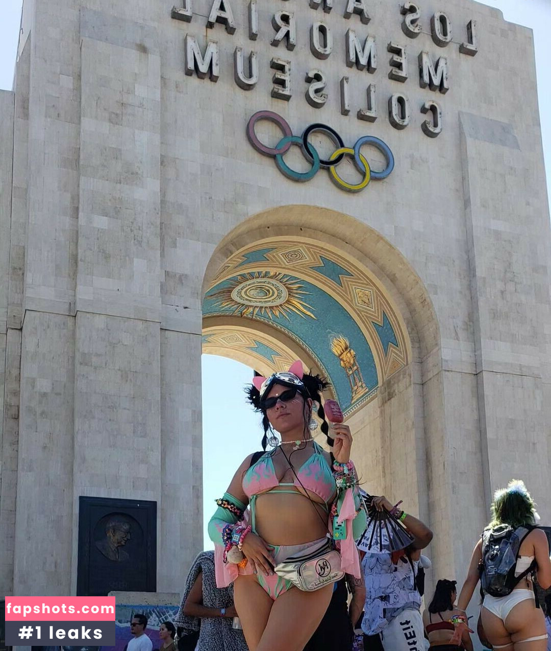 Youniklunatik gallery photo #23