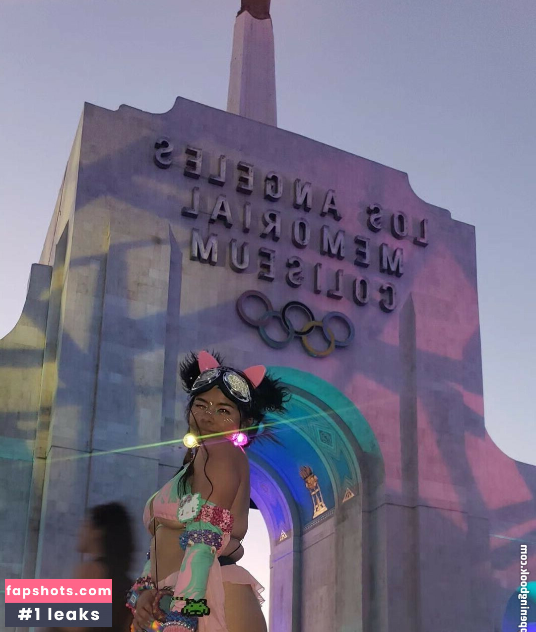 Youniklunatik gallery photo #24