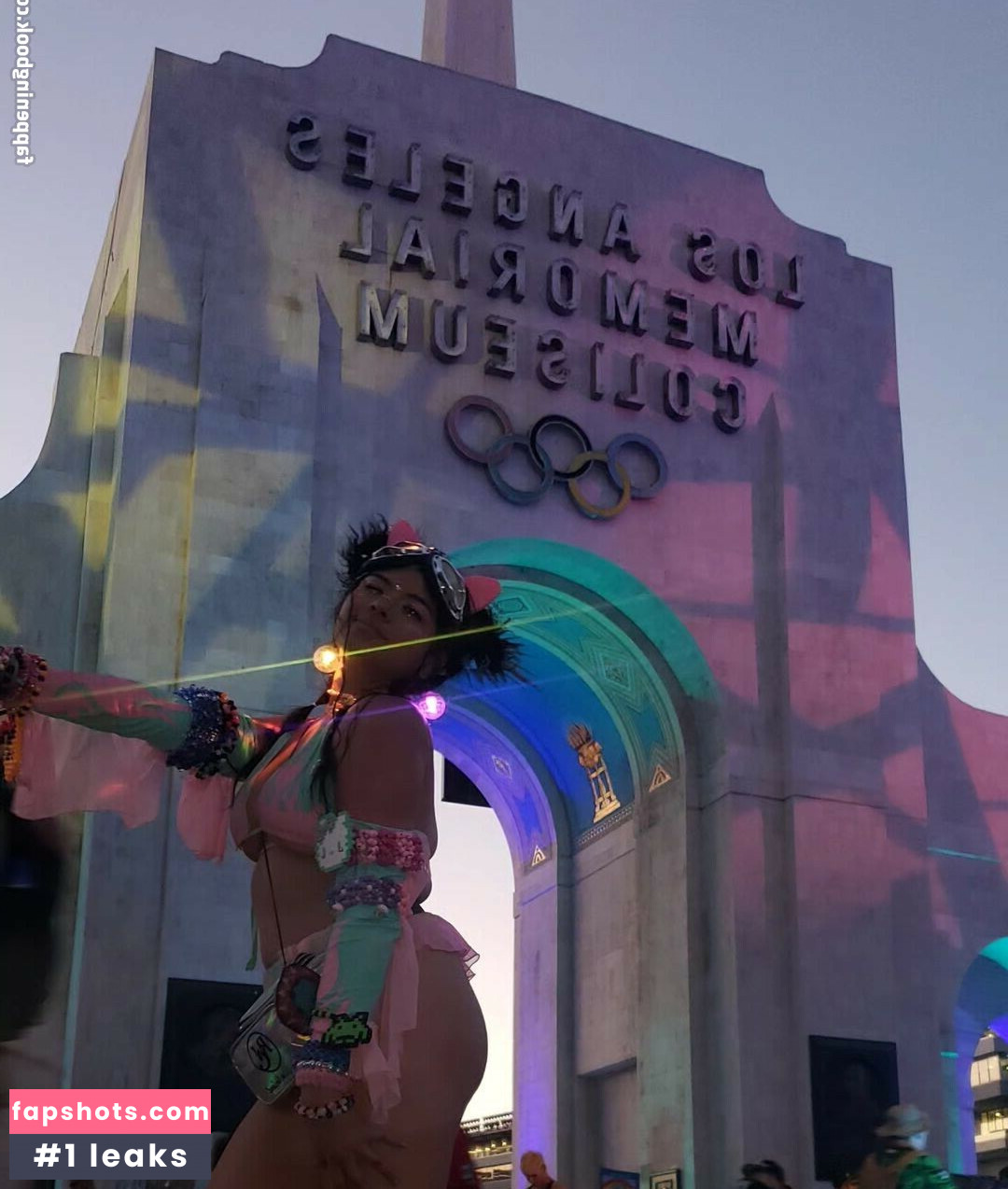 Youniklunatik gallery photo #25