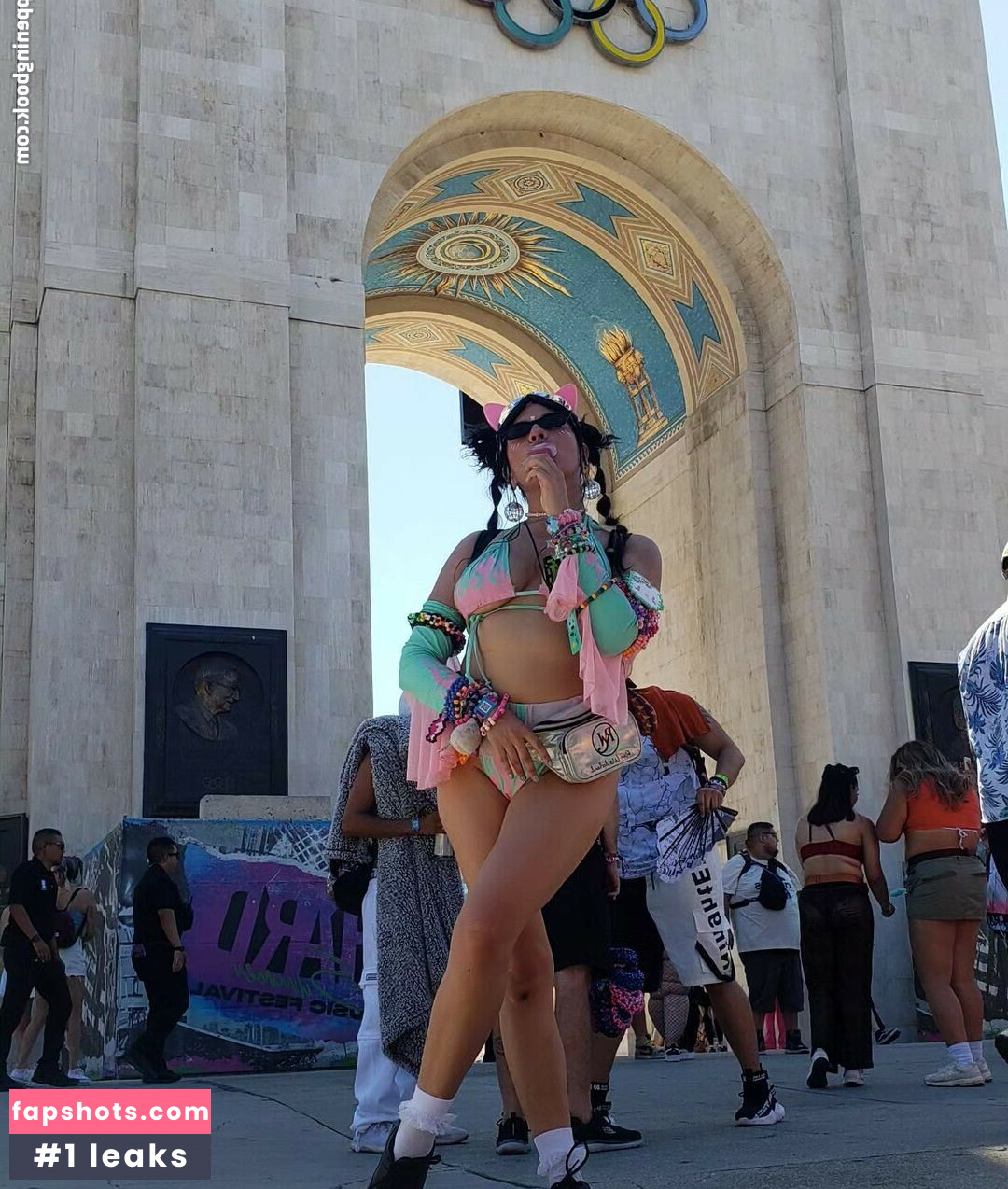 Youniklunatik gallery photo #26