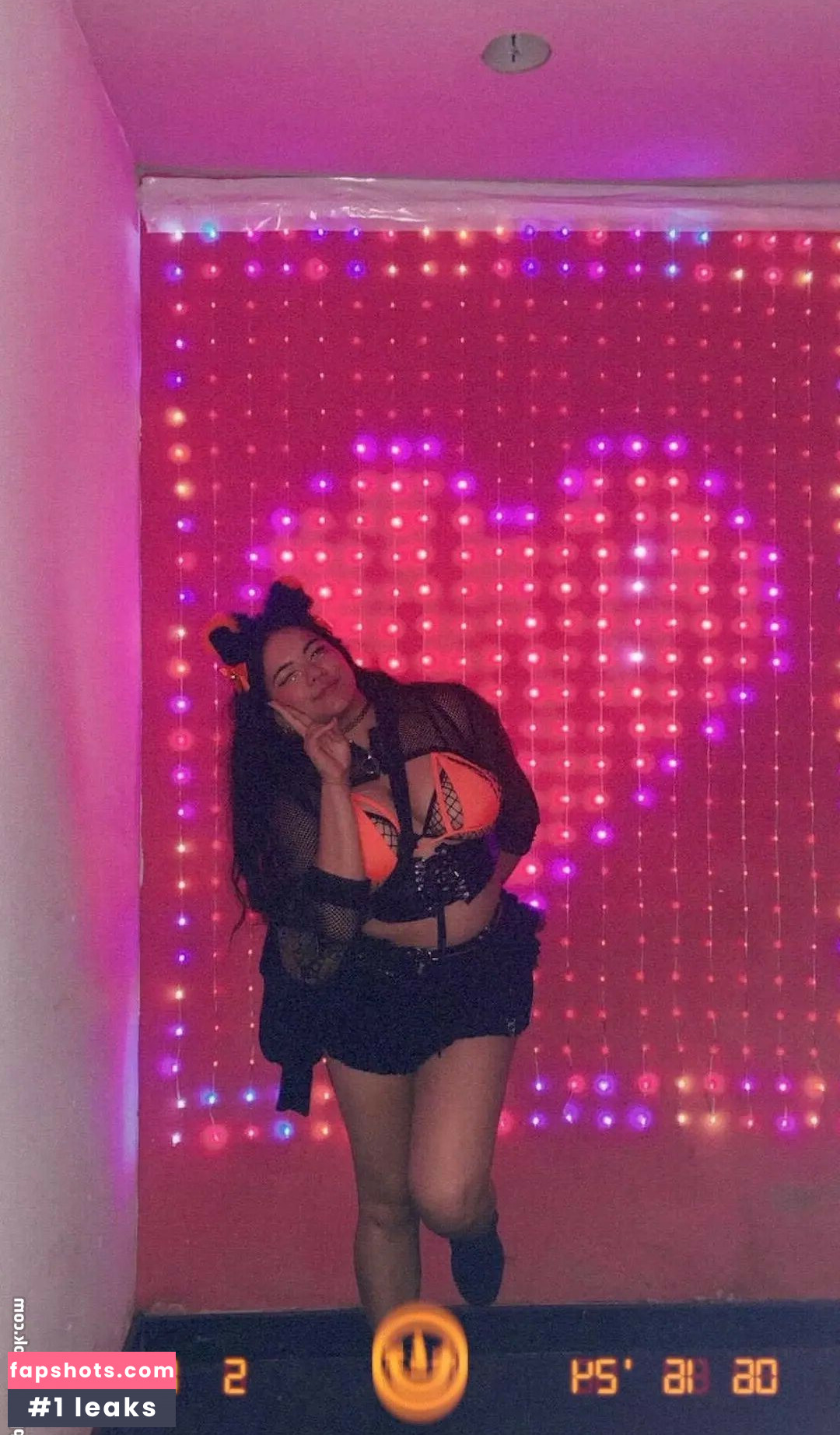 Youniklunatik gallery photo #8