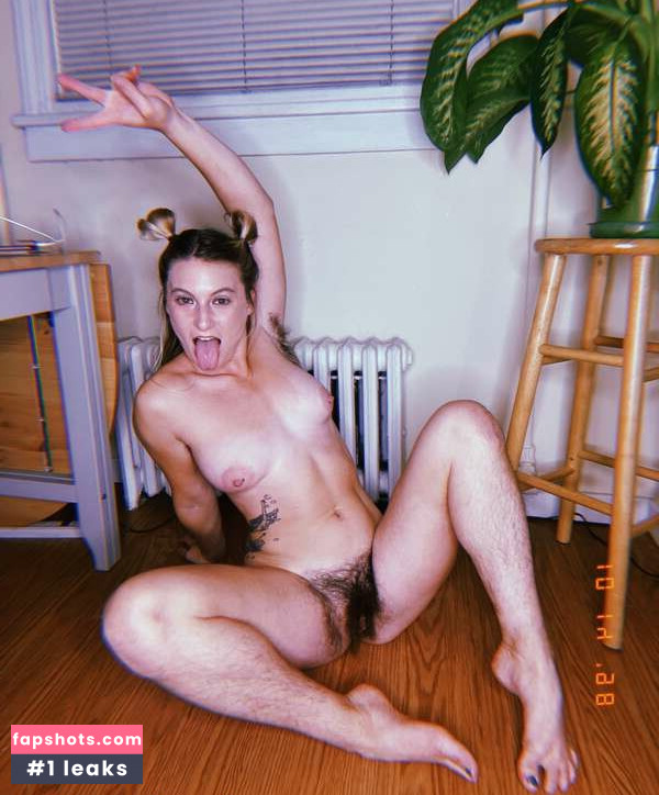 Your Bush Queen gallery photo #17