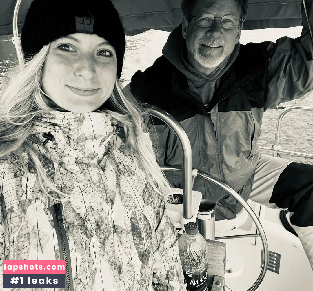 Your Bush Queen gallery photo #18