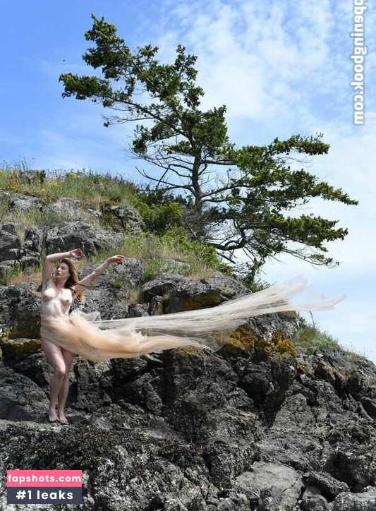 Your Bush Queen gallery photo #21