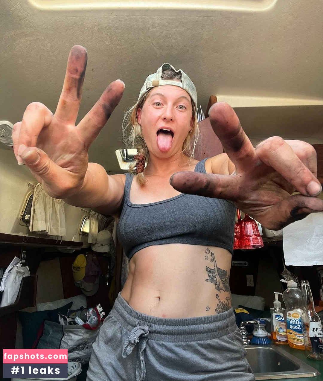 Your Bush Queen gallery photo #22