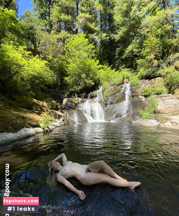 Your Bush Queen gallery photo #8