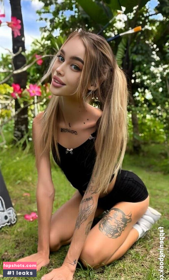 your_nikole nude babe gallery