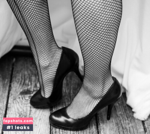 your_submissive_doll gallery photo #1107