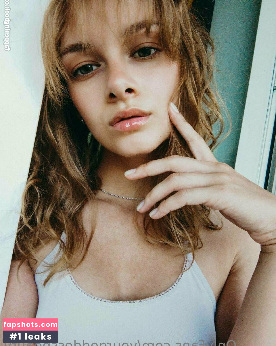 yourgoddessbeauty nude babe gallery