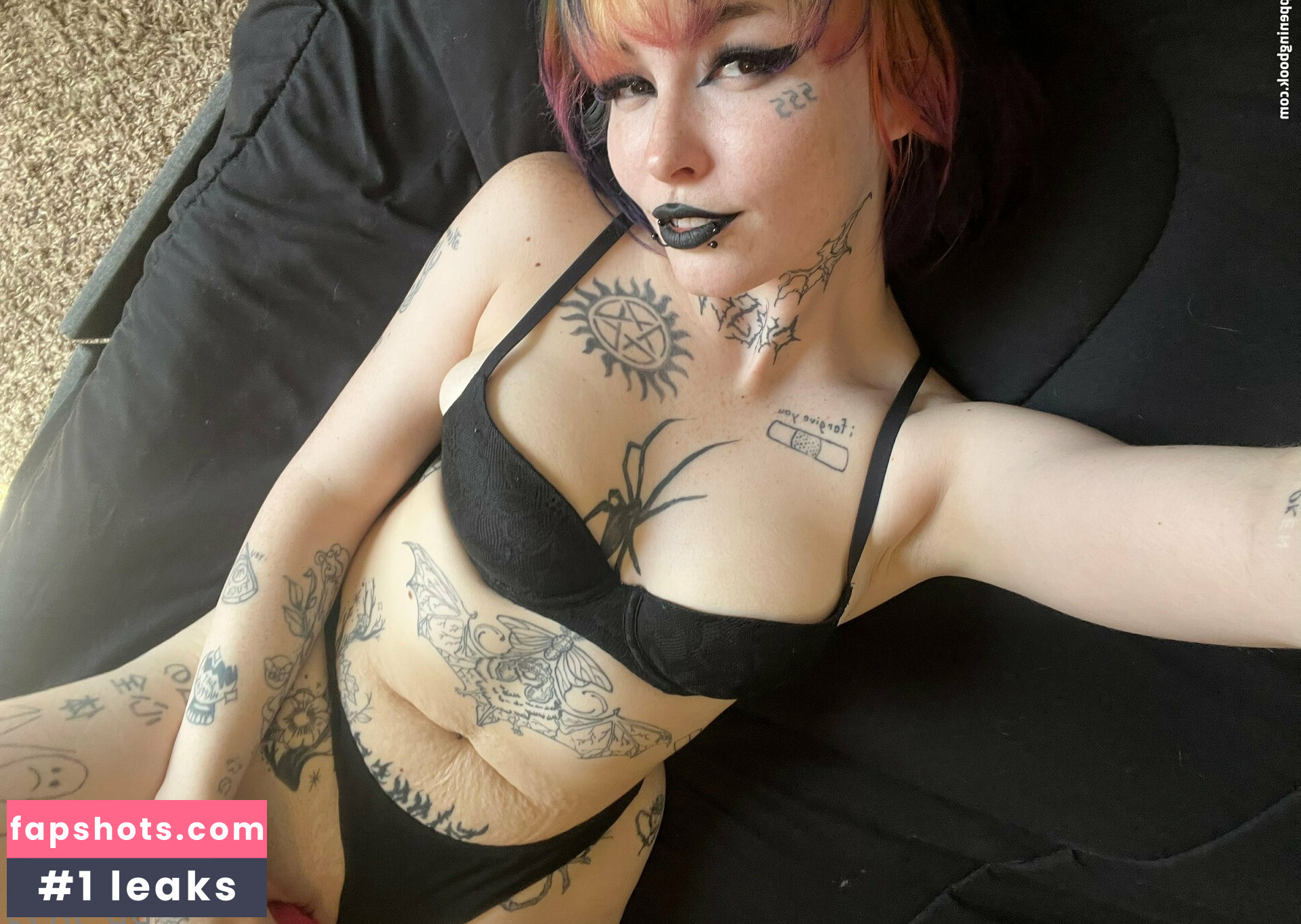 yourhotm.f gallery photo #18