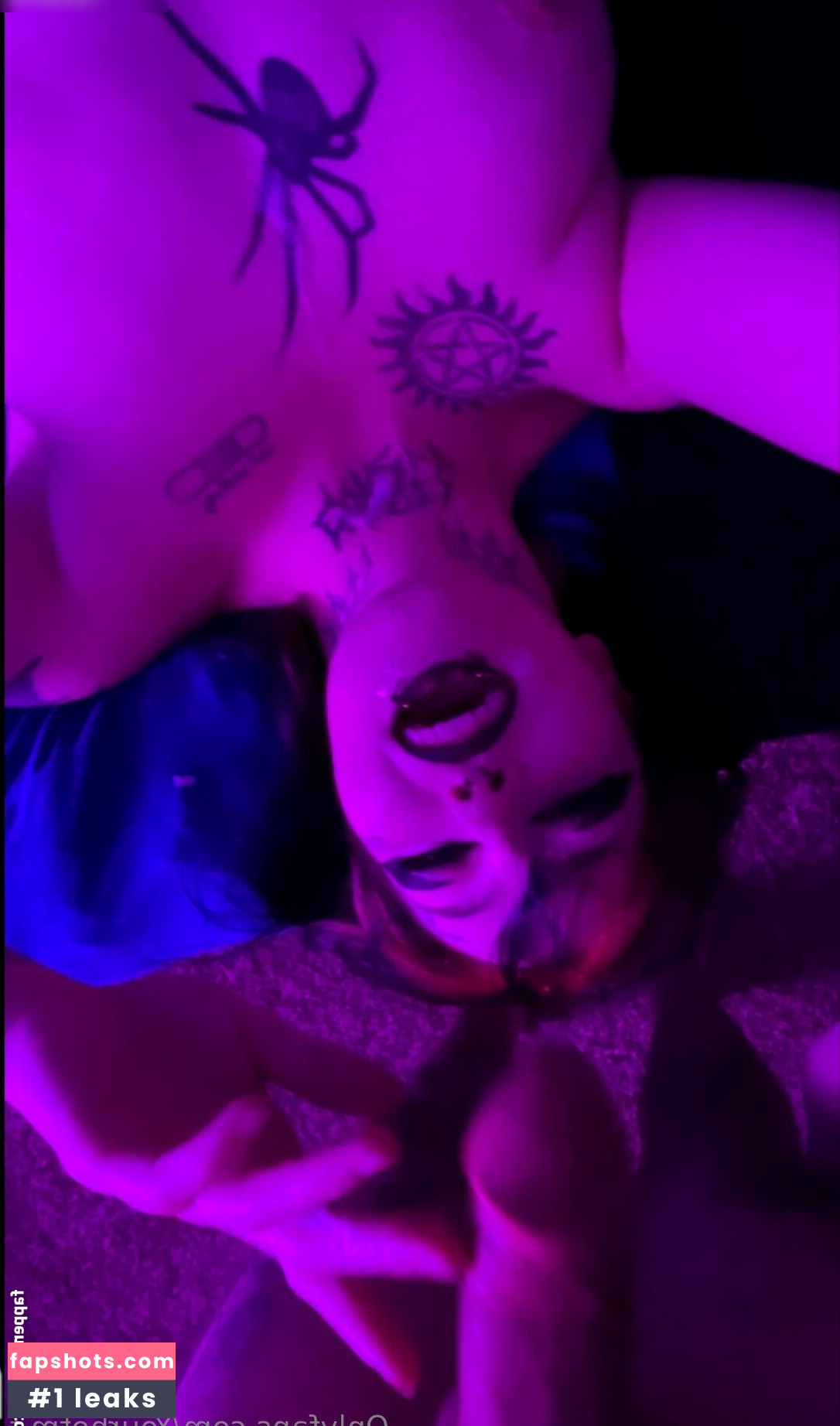 yourhotm.f gallery photo #3